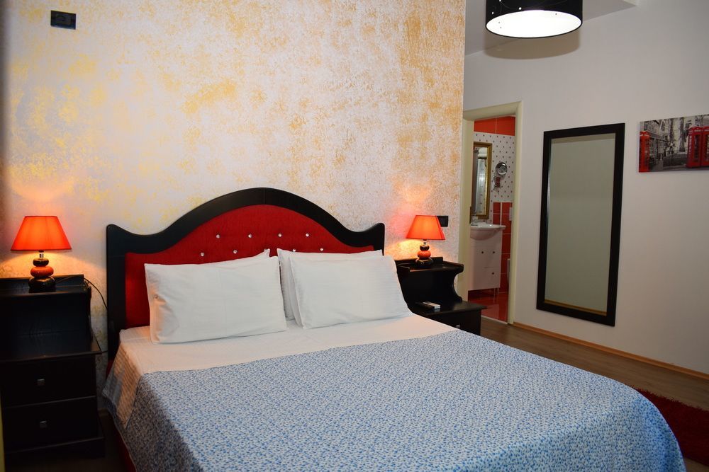 Royal Vila Hotel Tirana Esterno foto