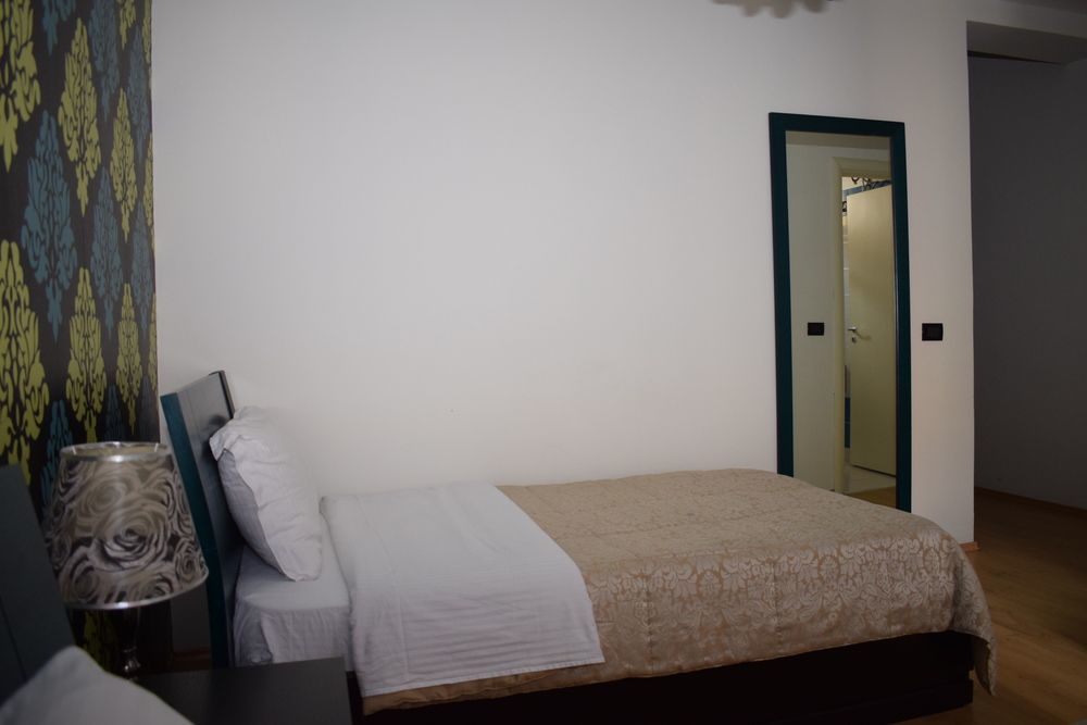 Royal Vila Hotel Tirana Esterno foto