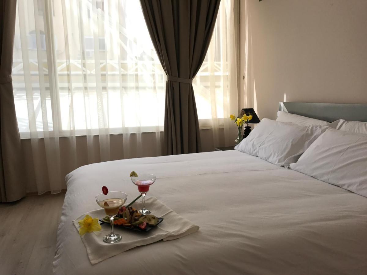 Royal Vila Hotel Tirana Esterno foto